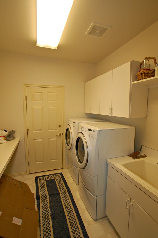 Before laundry room remodel