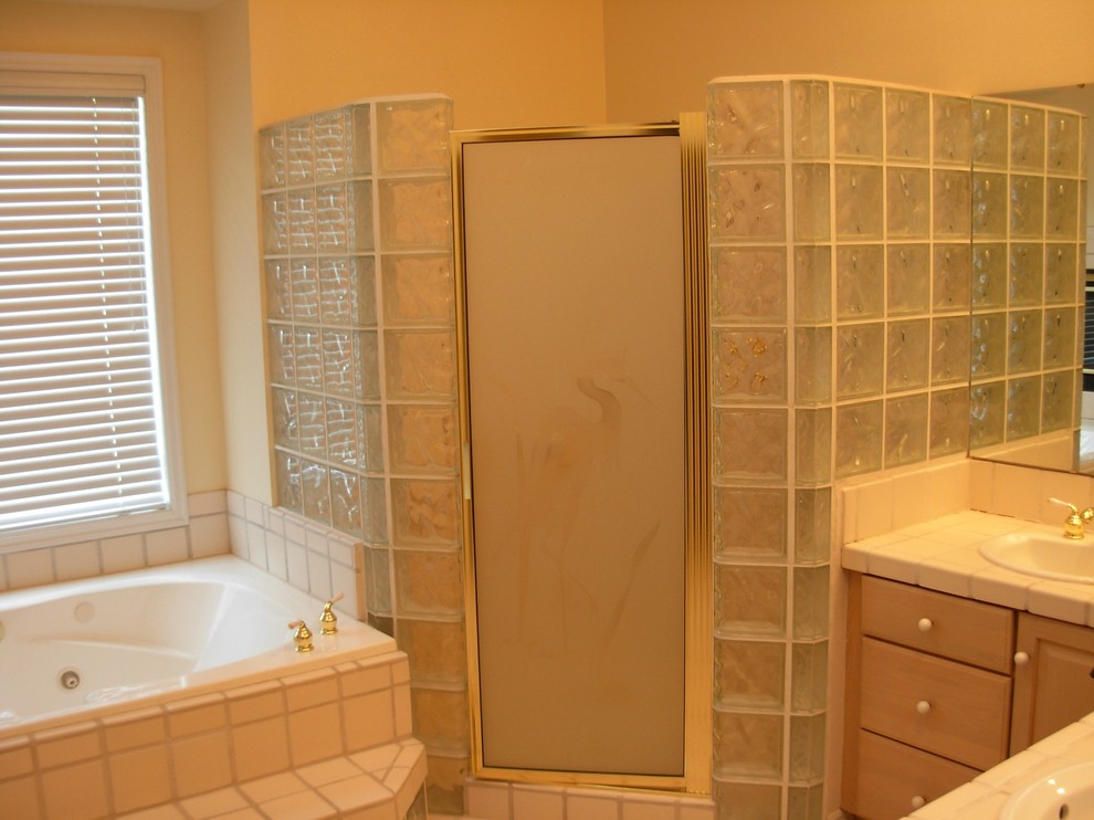 Master shower and bath before remodel